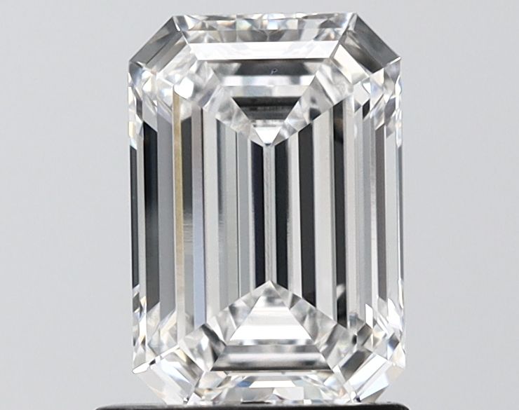 1.52 ct. emerald Lab Grown Diamond front image