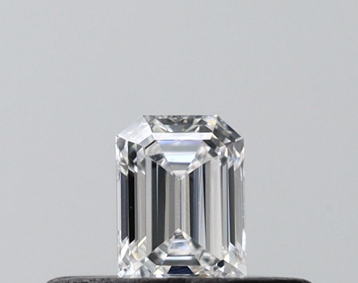 0.21ct Emerald diamond