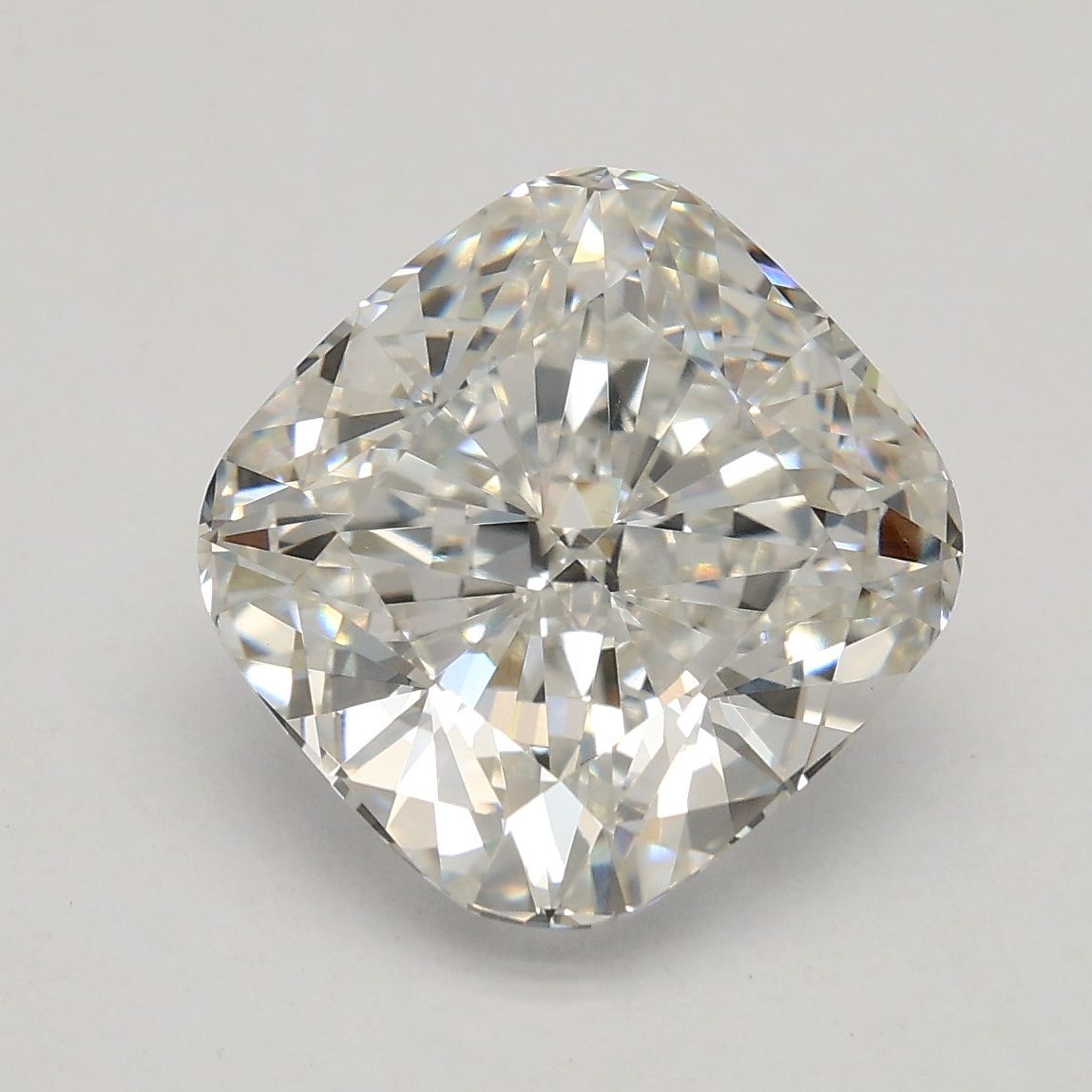 3.33 ct Cushion Brilliant diamond