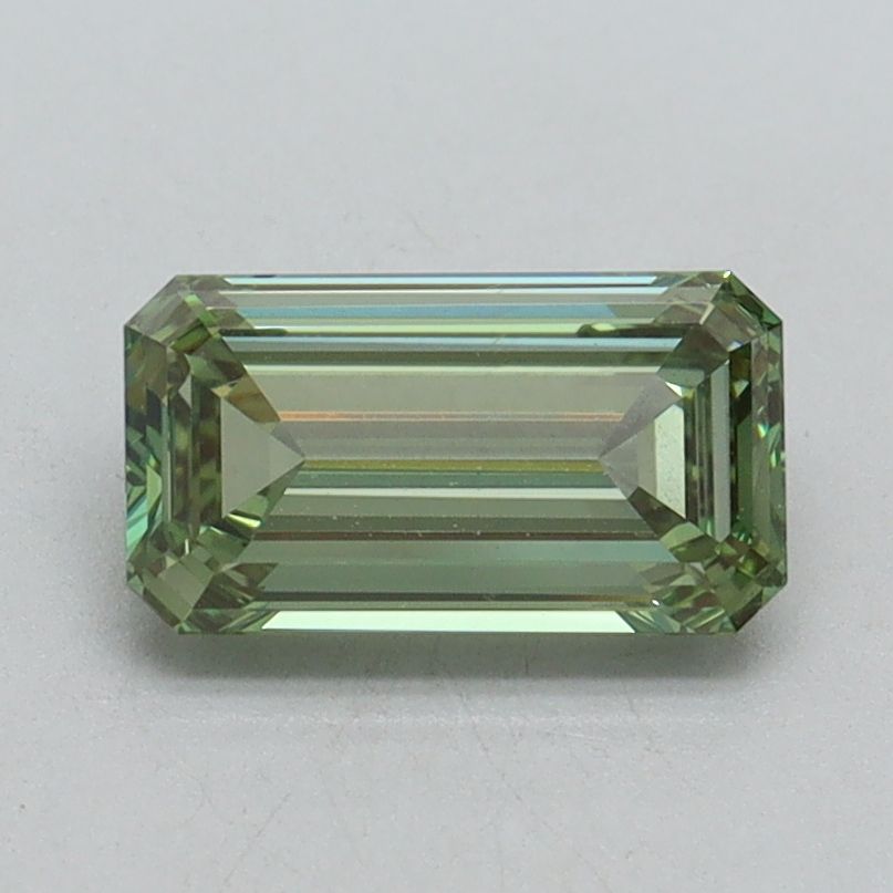 1.04 ct. emerald Lab Grown Diamond front image