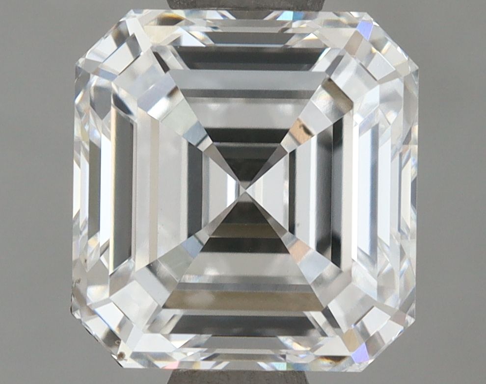 2 ct lab-grown Square emerald Diamond