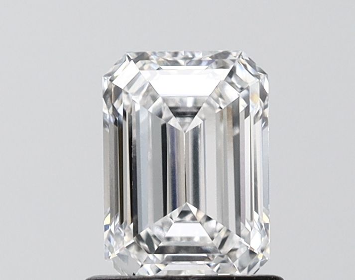 1.02 ct. emerald Lab Grown Diamond front image