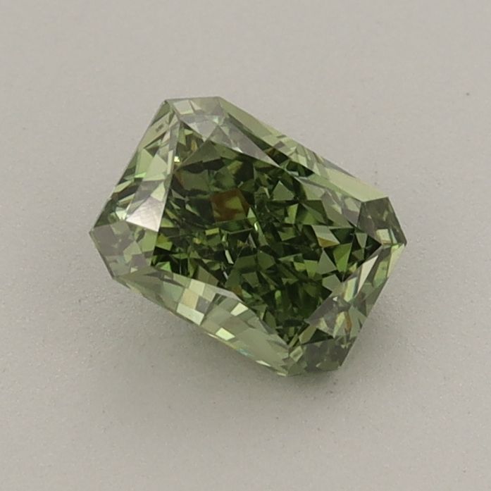 0.68 CT Fancy Vivid Green RADIANT