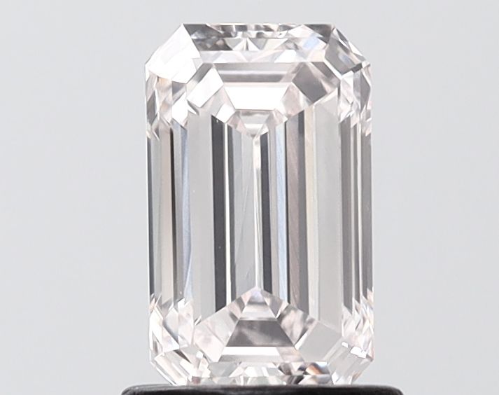1.22 ct. emerald Lab Grown Diamond front image