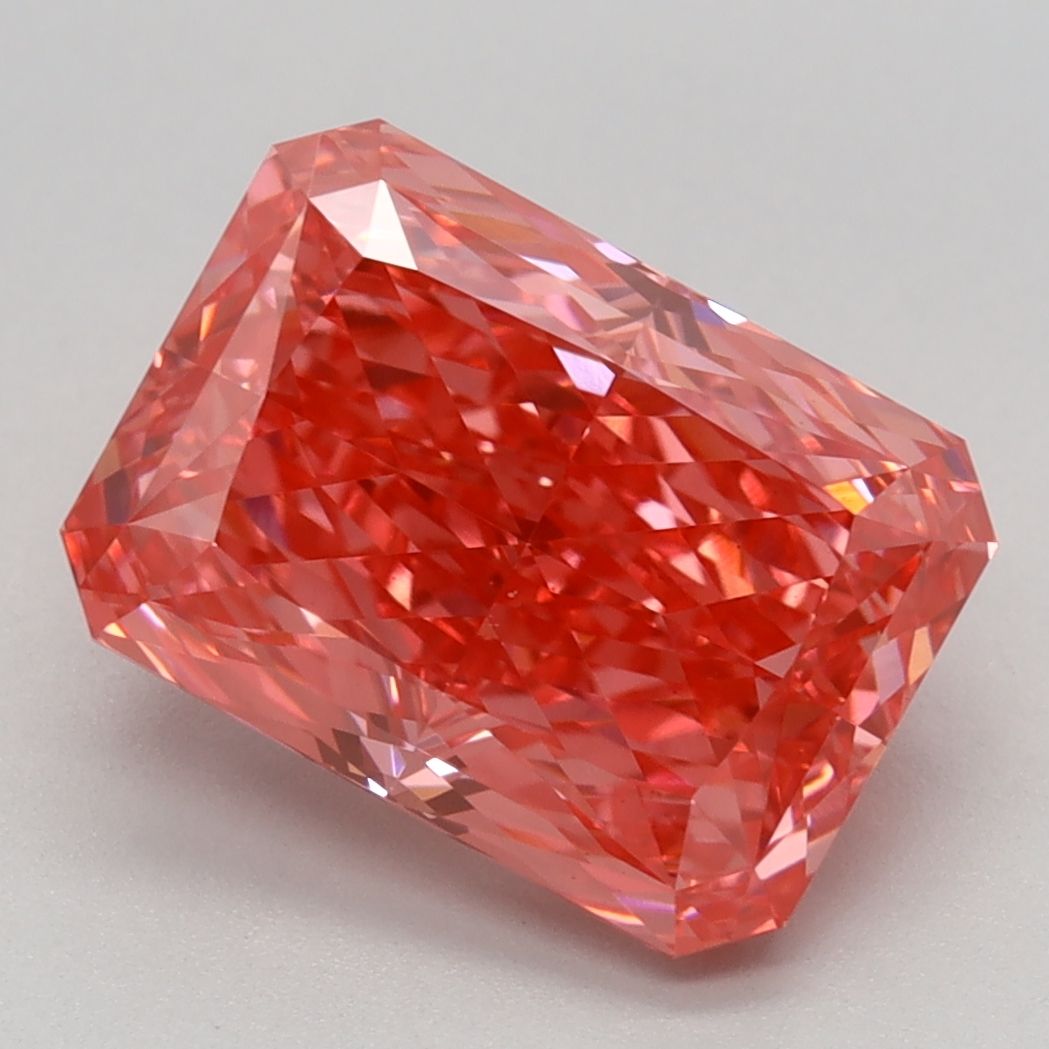 3.34 ct Radiant diamond