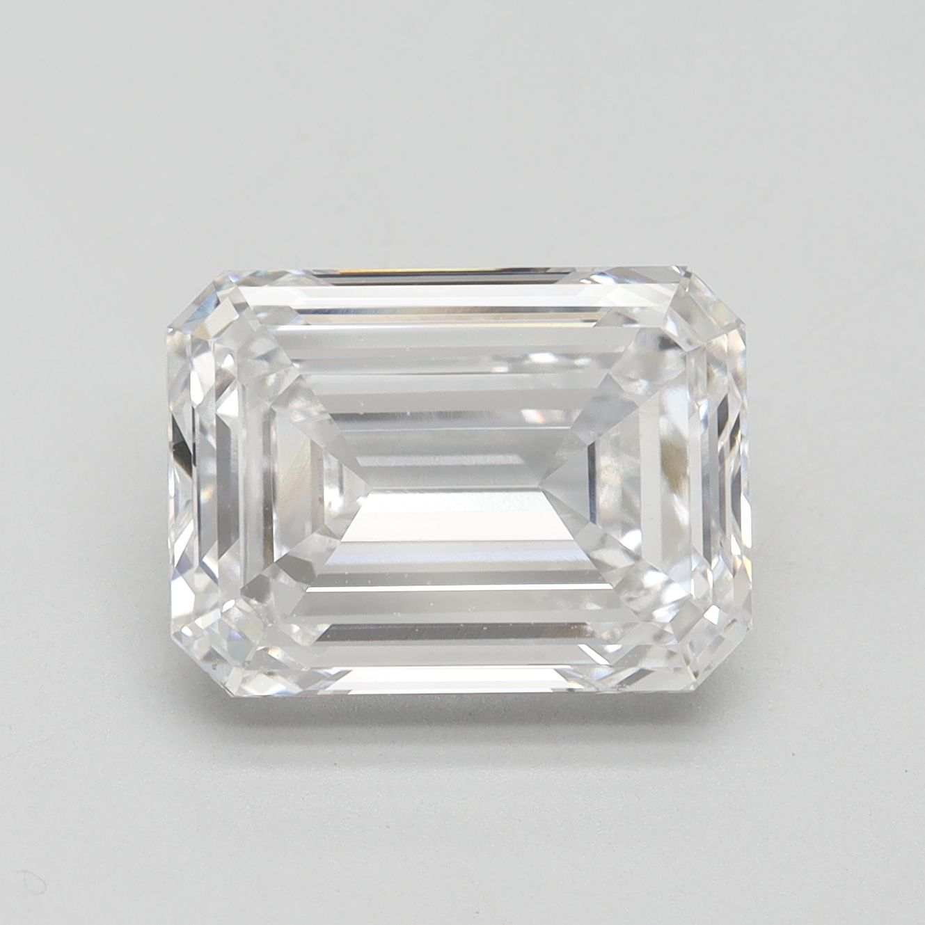 5.00 ct. emerald Lab Grown Diamond front image