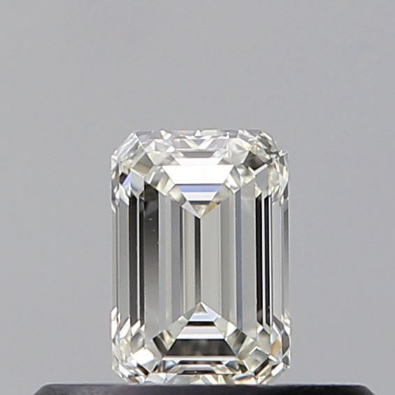 0.30 ct Emerald diamond