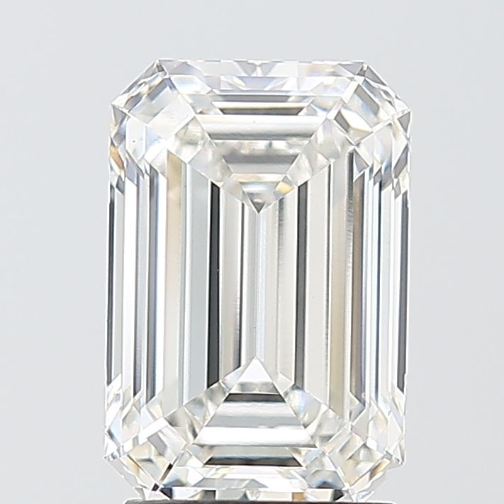 2.56 ct Emerald diamond