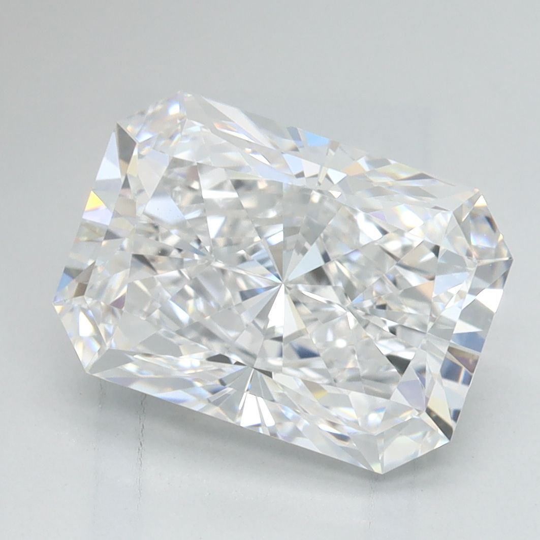 2.85 ct. radiant Lab Grown Diamond front image