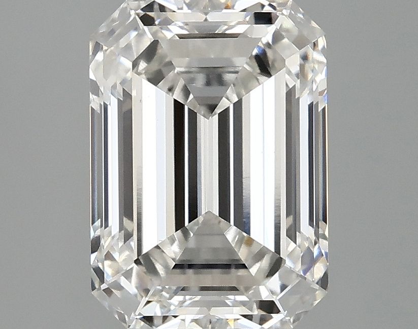 3.09 ct Emerald diamond