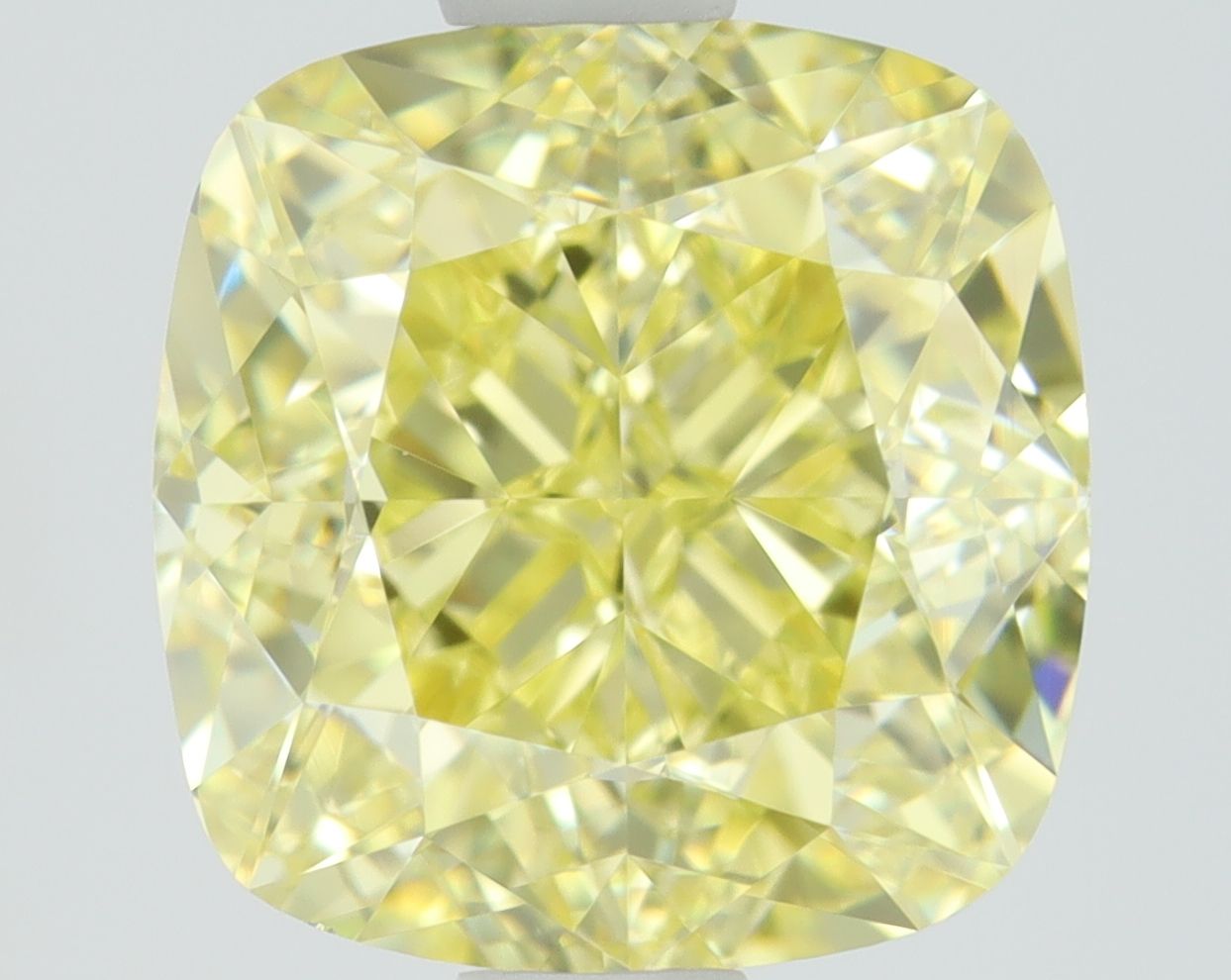 2.01 ct Cushion Brilliant diamond