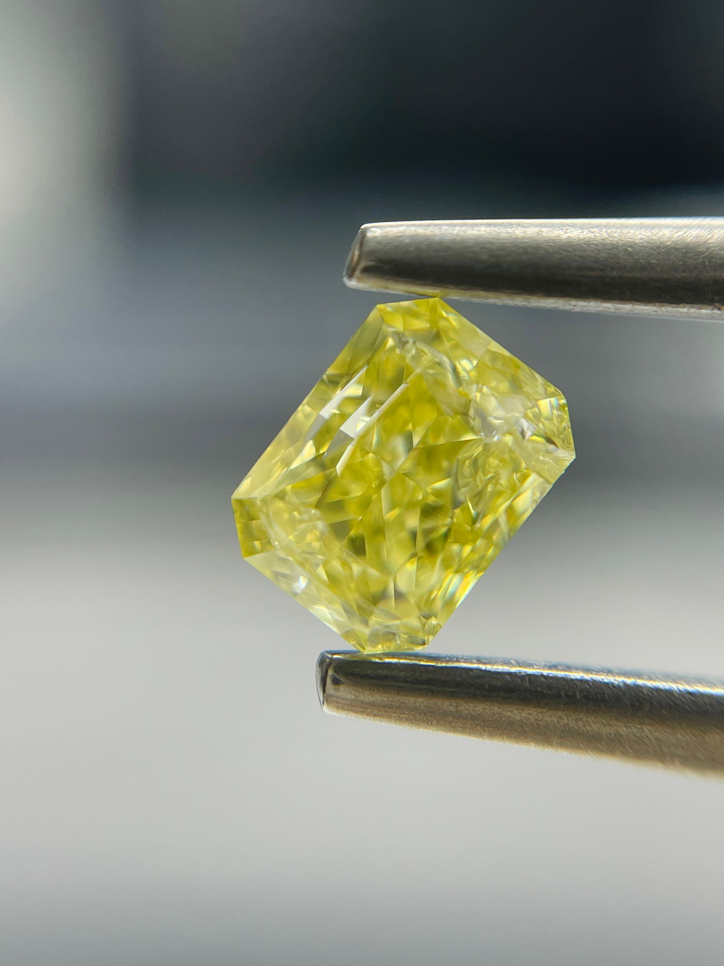 Diament 1.0 ct Fancy Yellow/