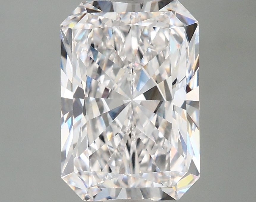2.85 ct. radiant Lab Grown Diamond front image