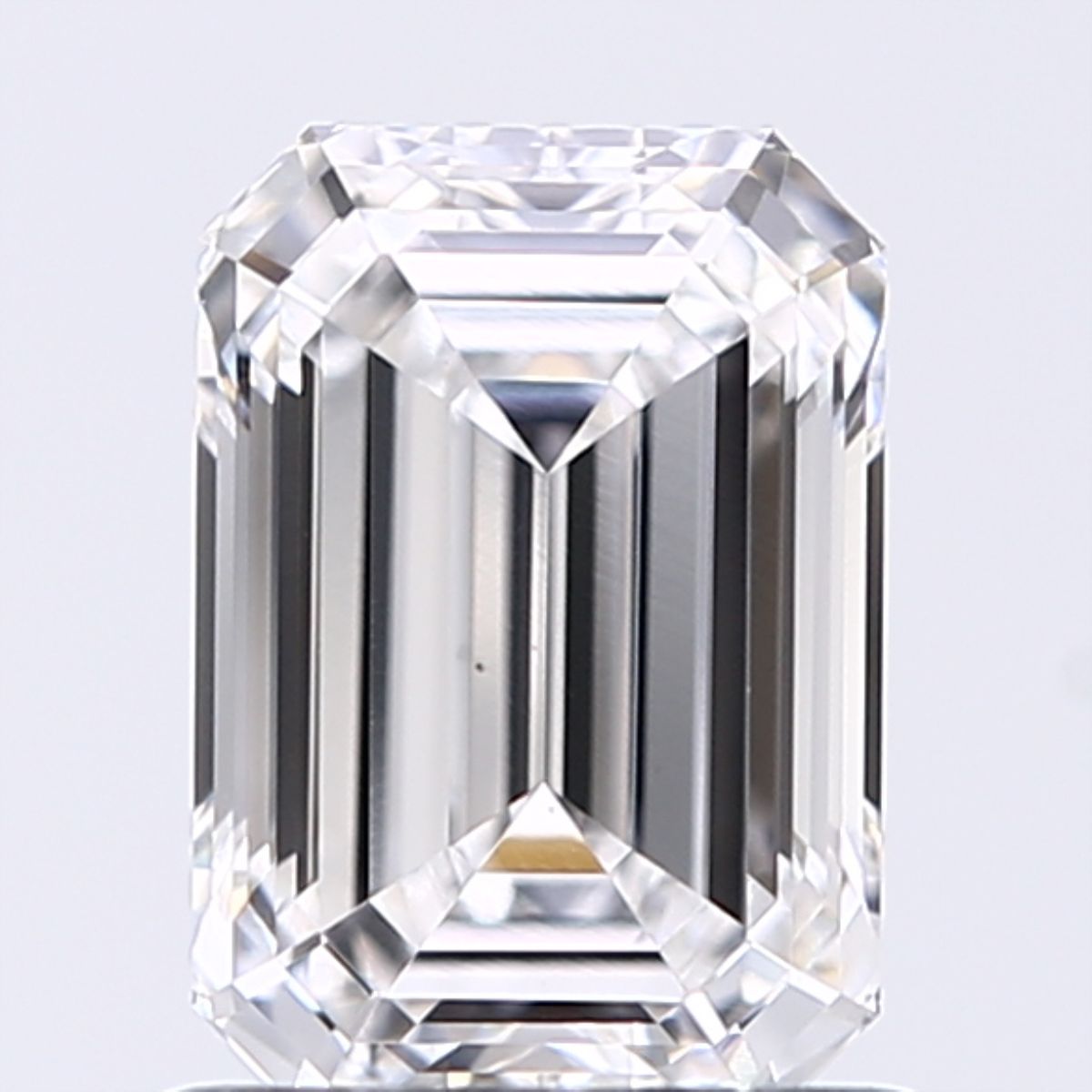 1.05 ct. emerald Lab Grown Diamond front image