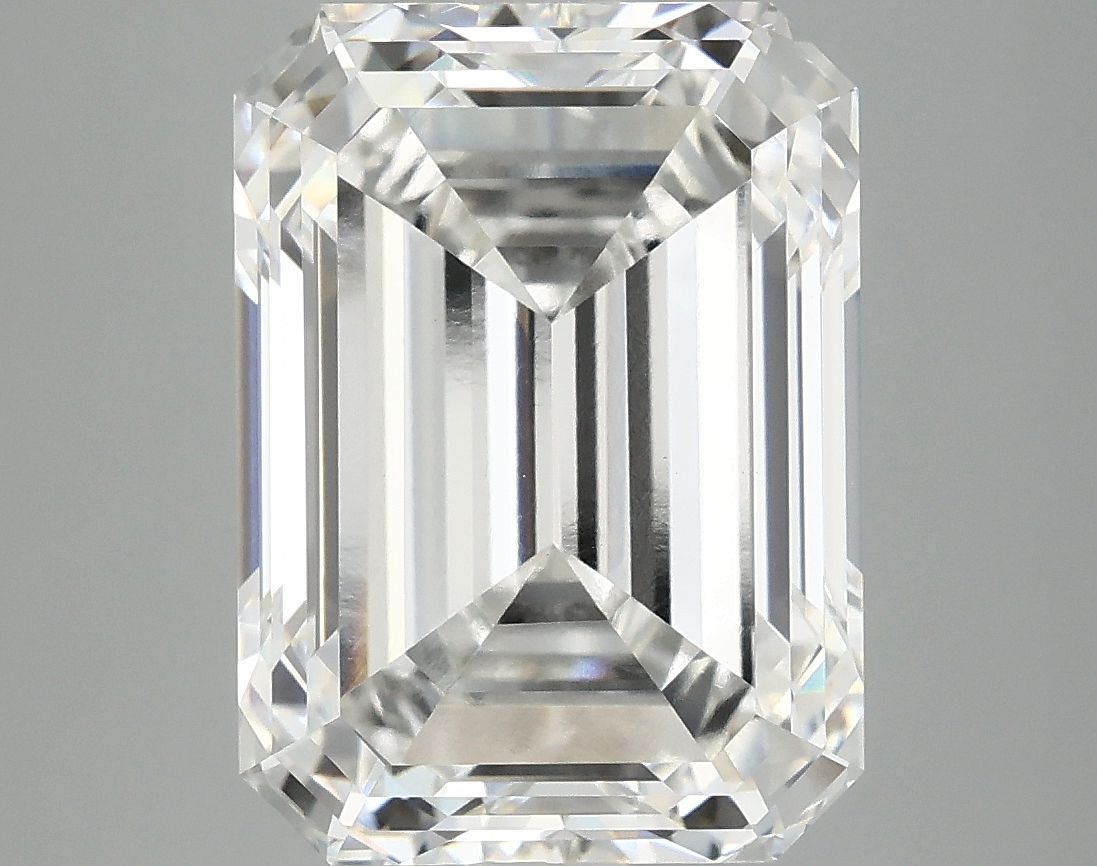 7.30 ct. emerald Lab Grown Diamond front image