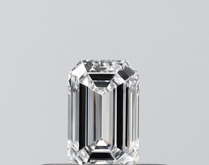 0.3 ct lab-grown Emerald Diamond