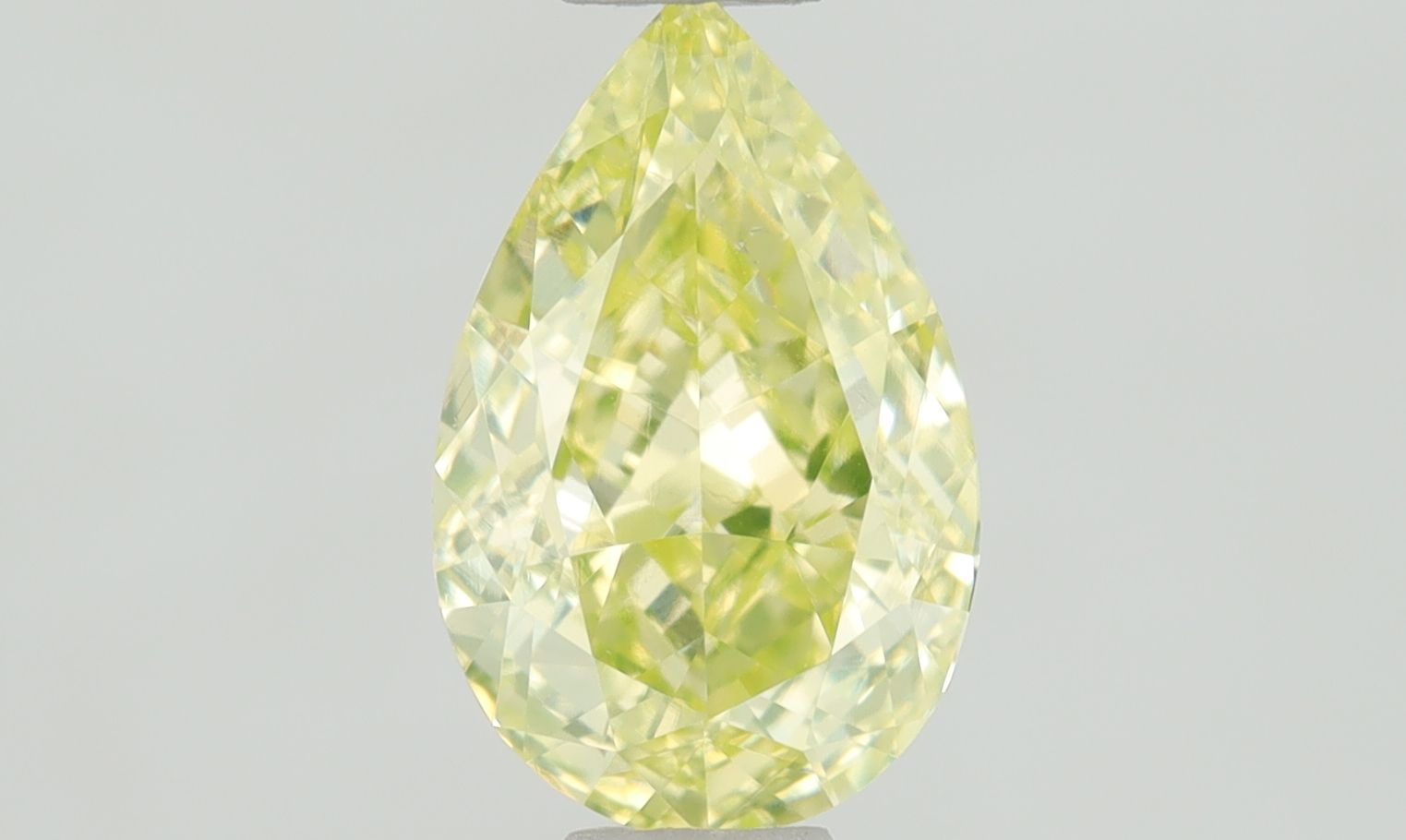 Diament 0.61 ct Fancy Greenish Yellow/VS2