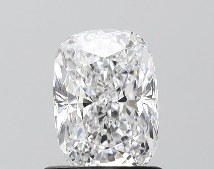 1.1 ct lab-grown Cushion modified Diamond