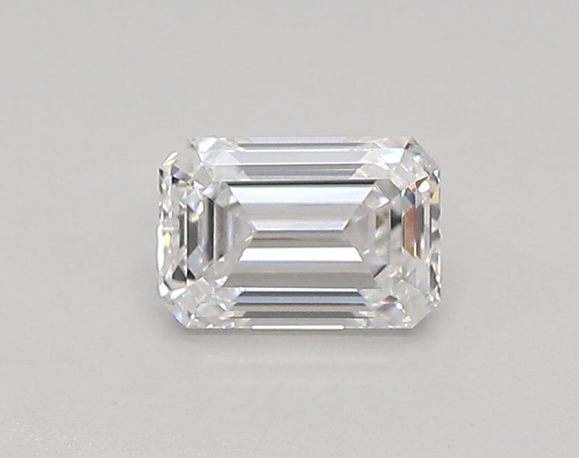 0.47 ct lab-grown Emerald Diamond