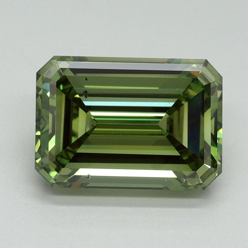 3.00 ct Emerald diamond