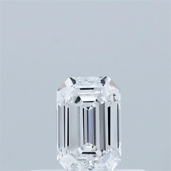 0.31 ct lab-grown Emerald Diamond