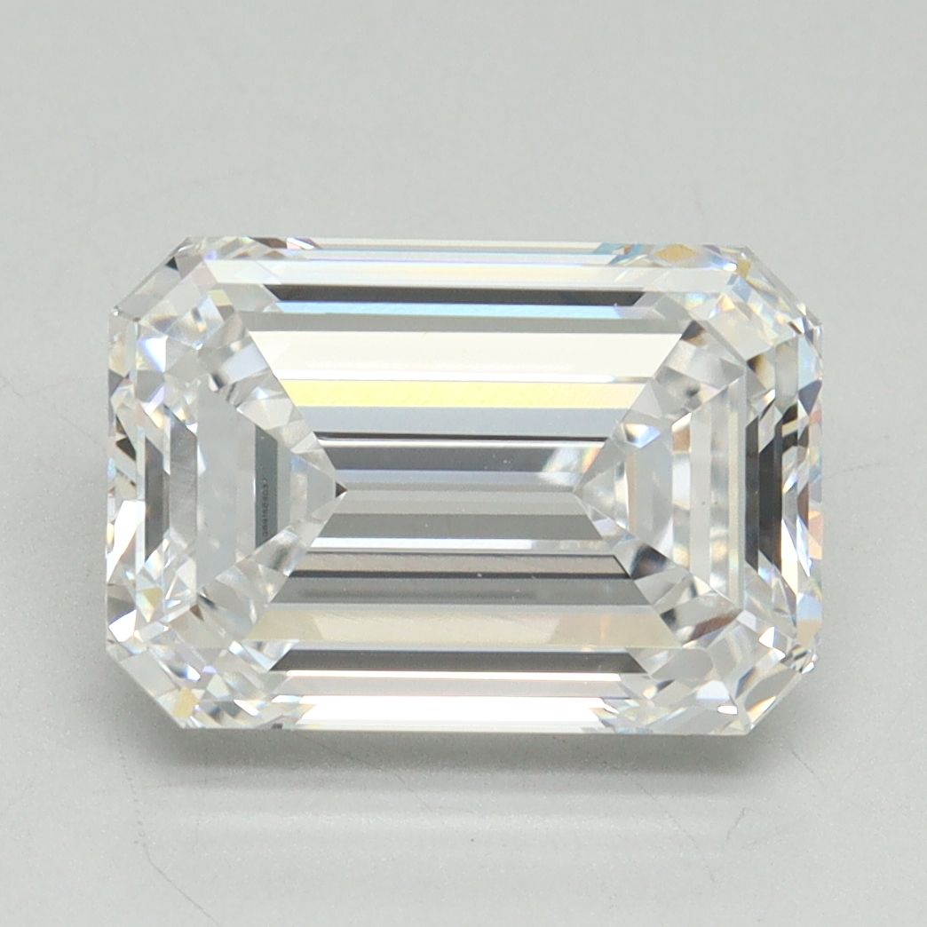 4.52 ct. emerald Lab Grown Diamond front image