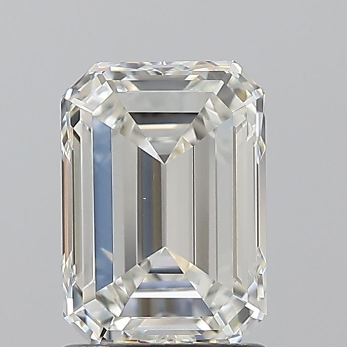 1.70 ct Emerald diamond