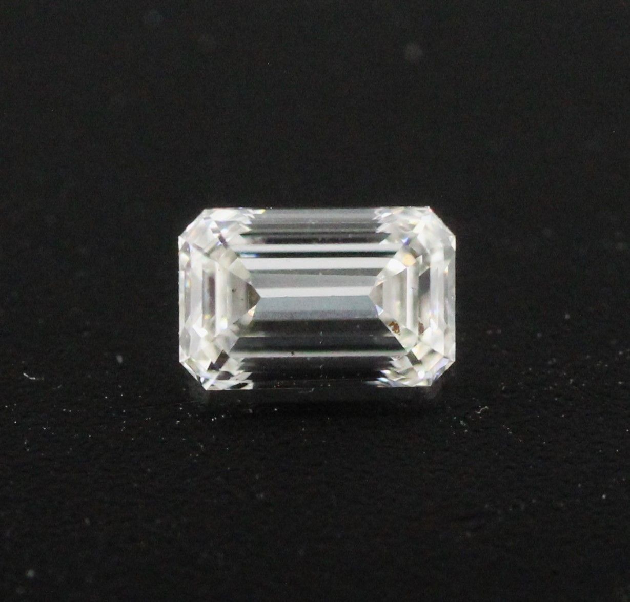 0.33 ct Emerald diamond