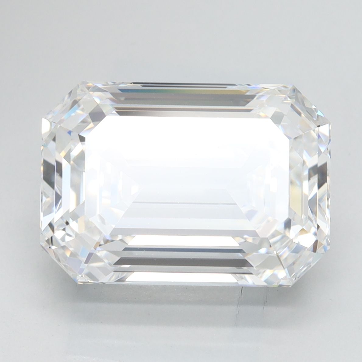 4.59 ct. emerald Lab Grown Diamond front image