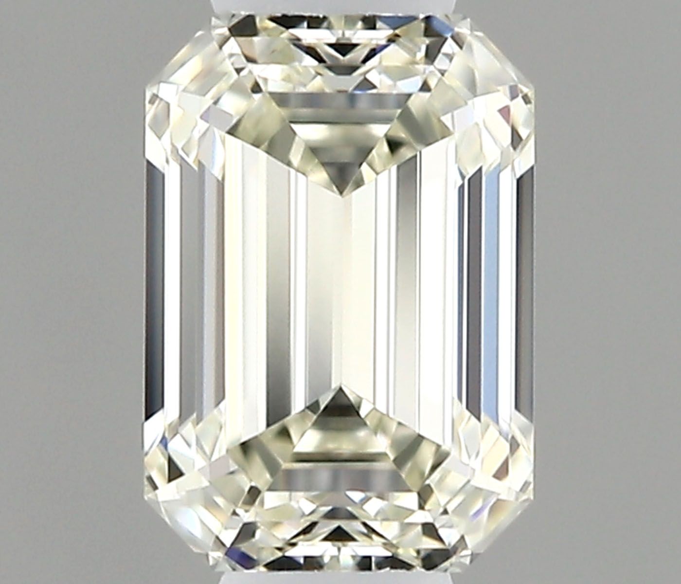 0.4 ct Emerald Diamond