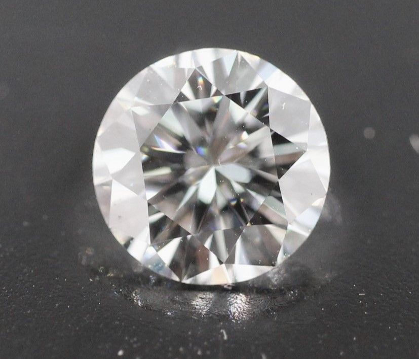 2.01 ct Round diamond
