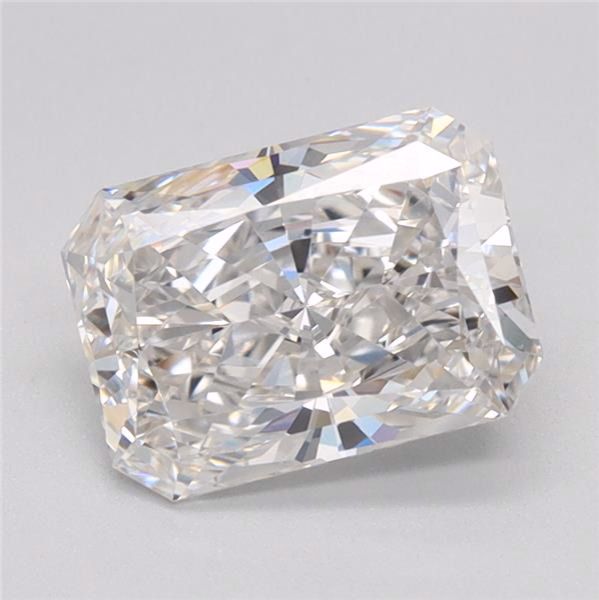 3.38 ct Radiant diamond