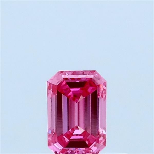 0.31 ct lab-grown Emerald Diamond