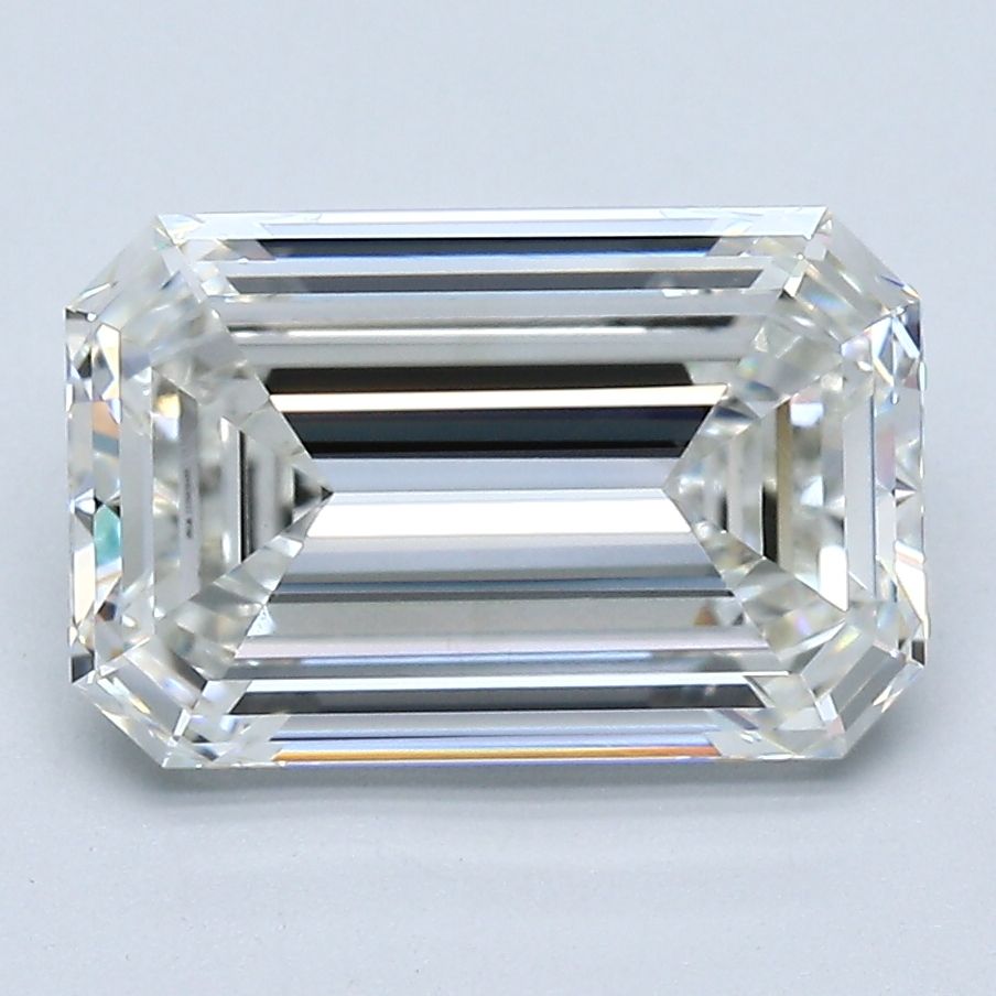 3.02 ct Emerald diamond