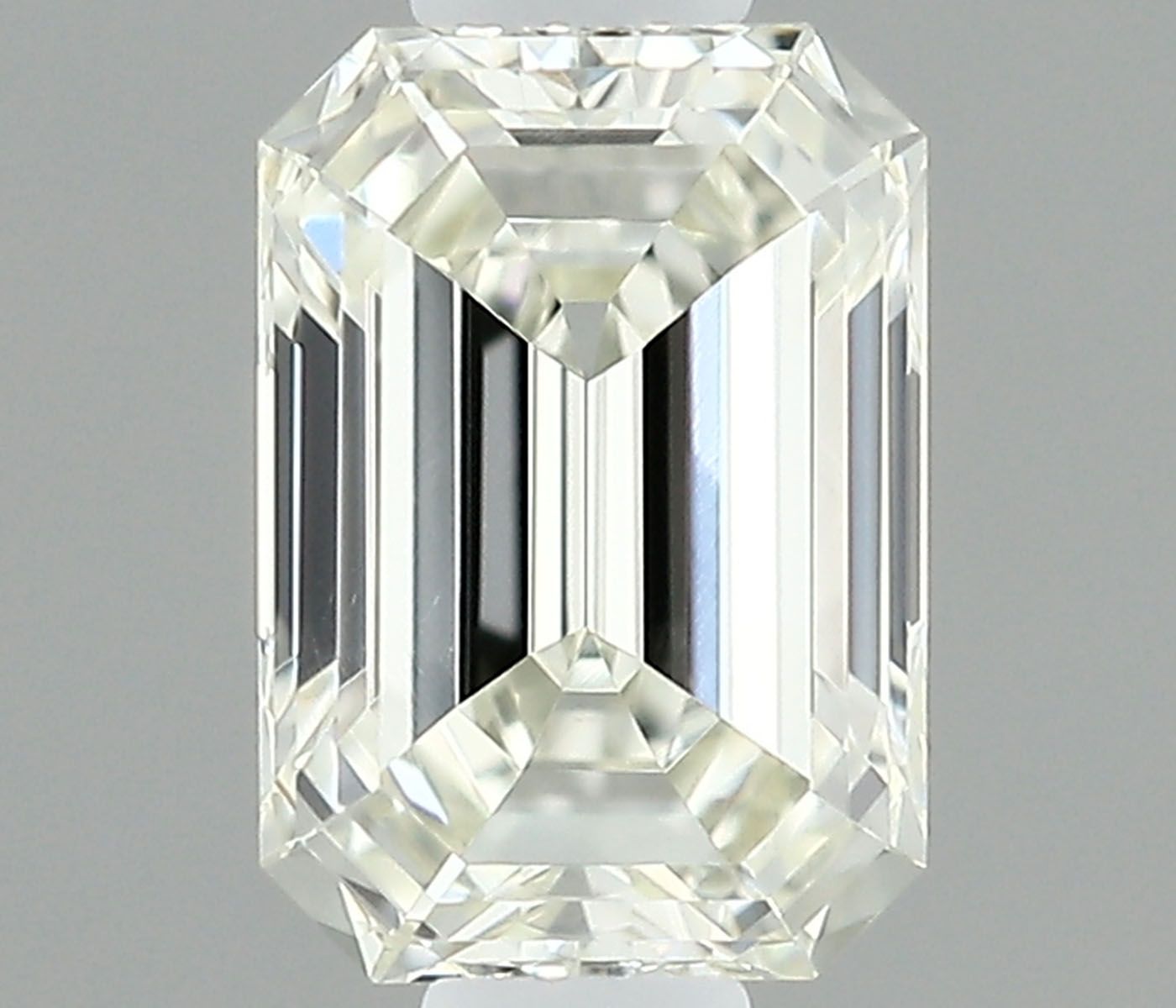 0.33 ct Emerald Diamond