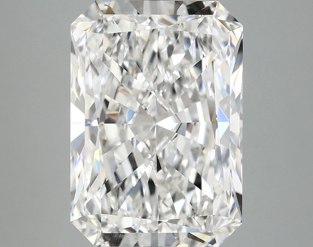 4.56 ct. radiant Lab Grown Diamond front image