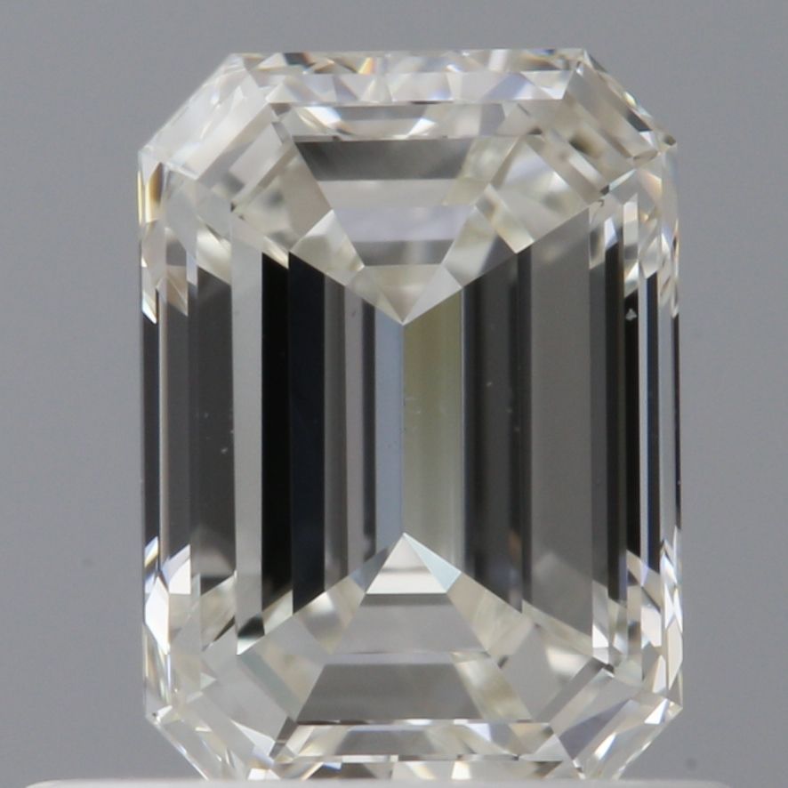 0.70 ct Emerald diamond