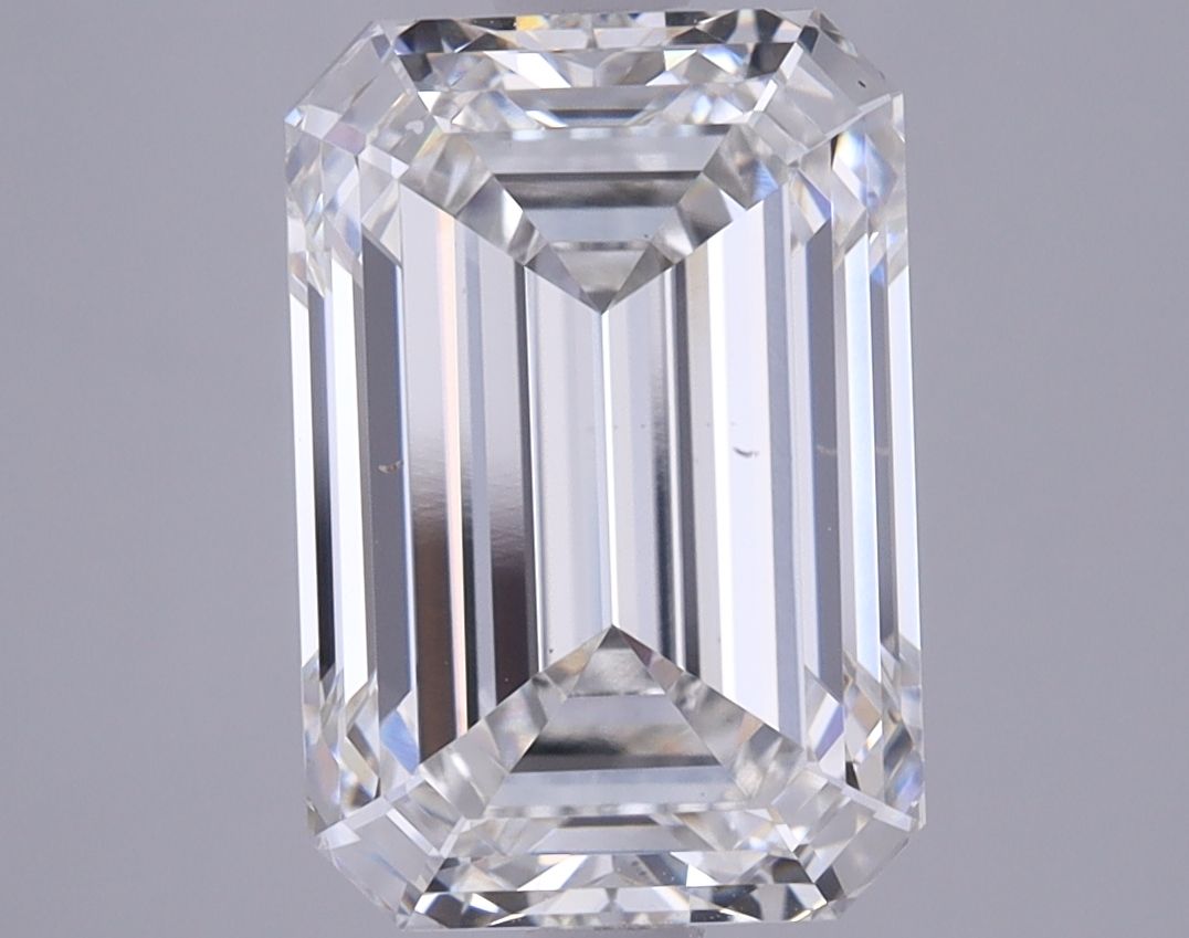 4.66 ct. emerald Lab Grown Diamond front image