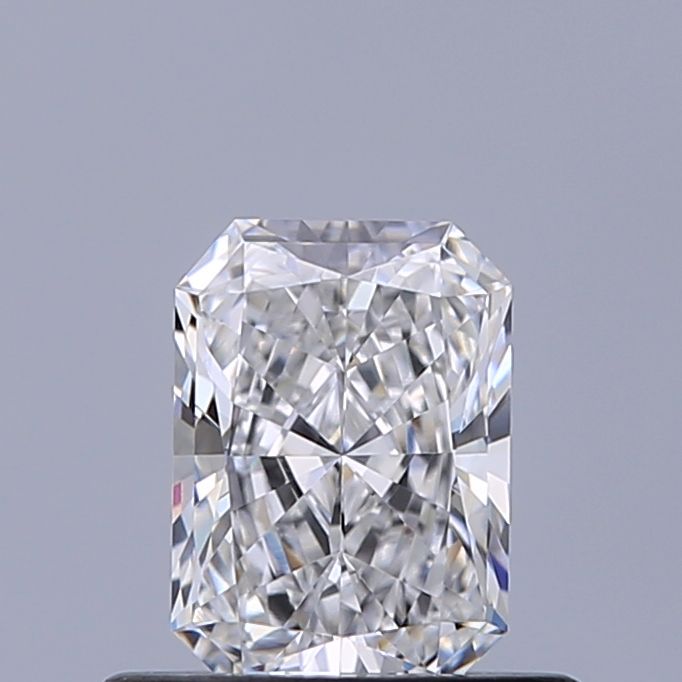 0.47 ct lab-grown Radiant Diamond