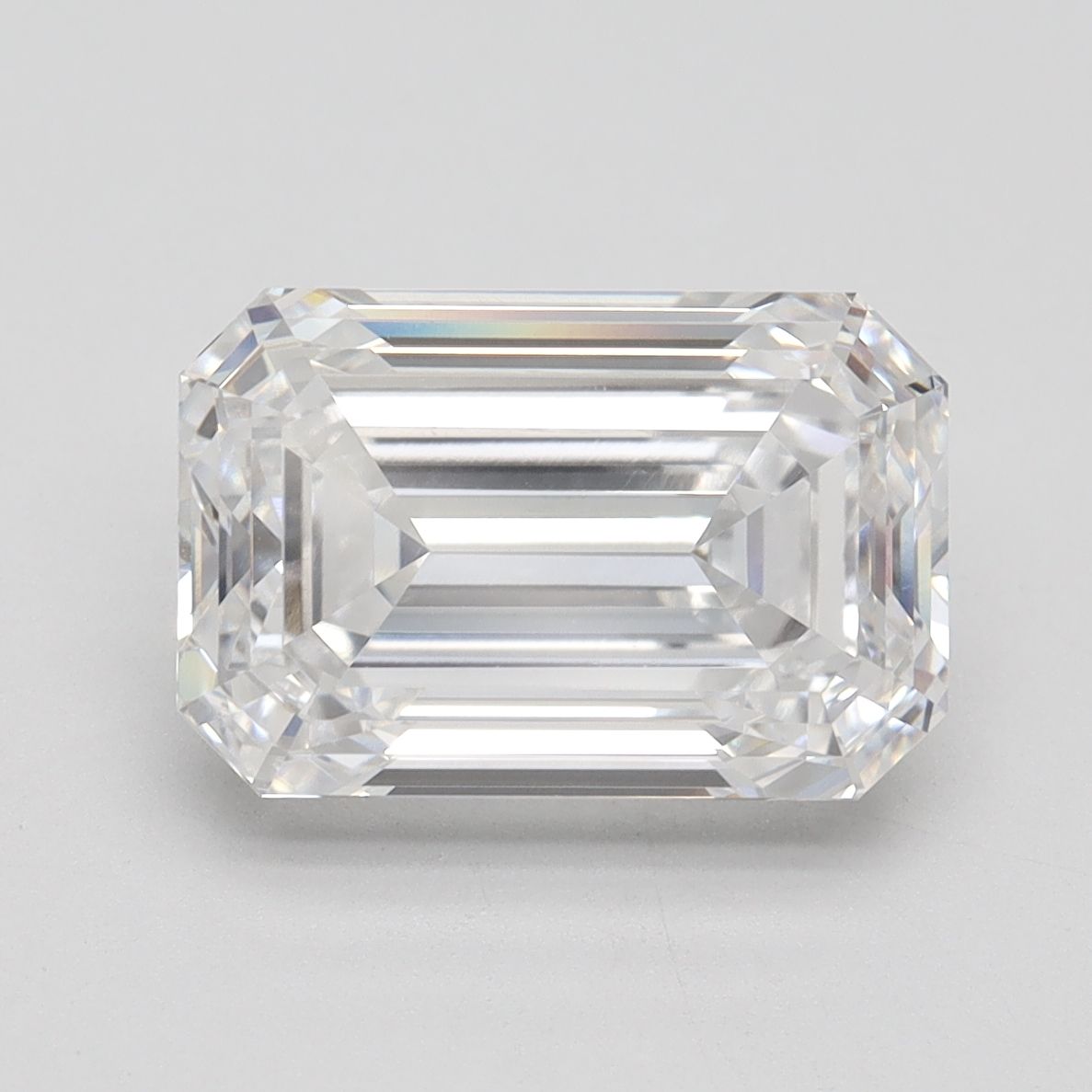 4.68 ct. emerald Lab Grown Diamond front image