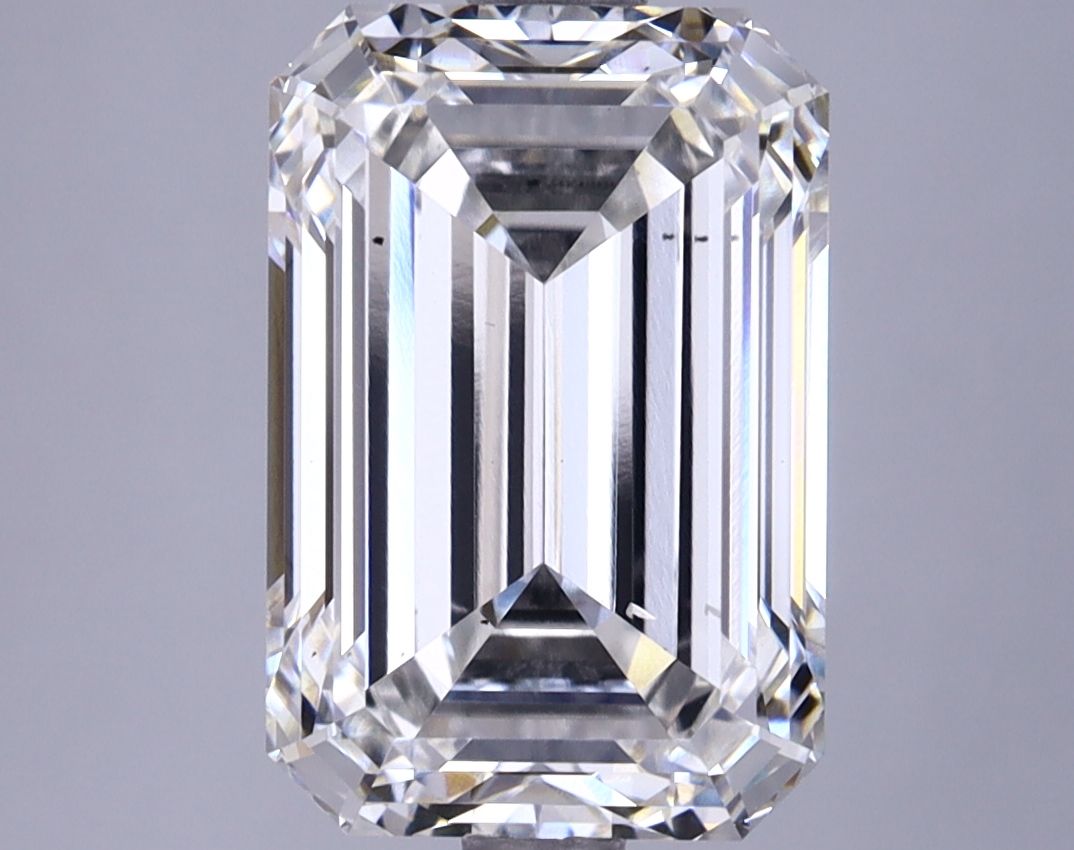4.43 ct. emerald Lab Grown Diamond front image