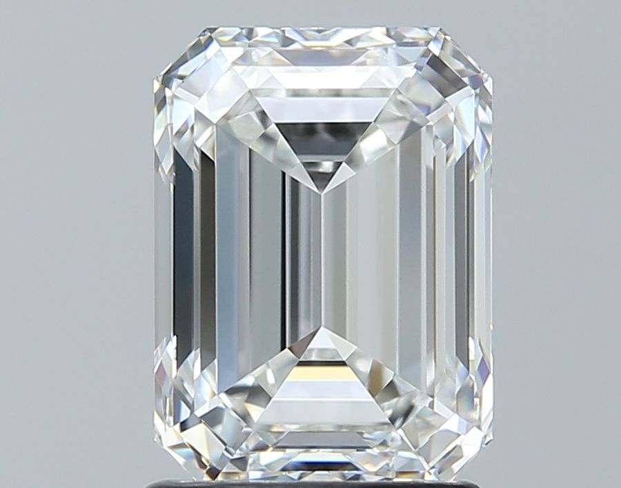 2.01 ct Emerald diamond