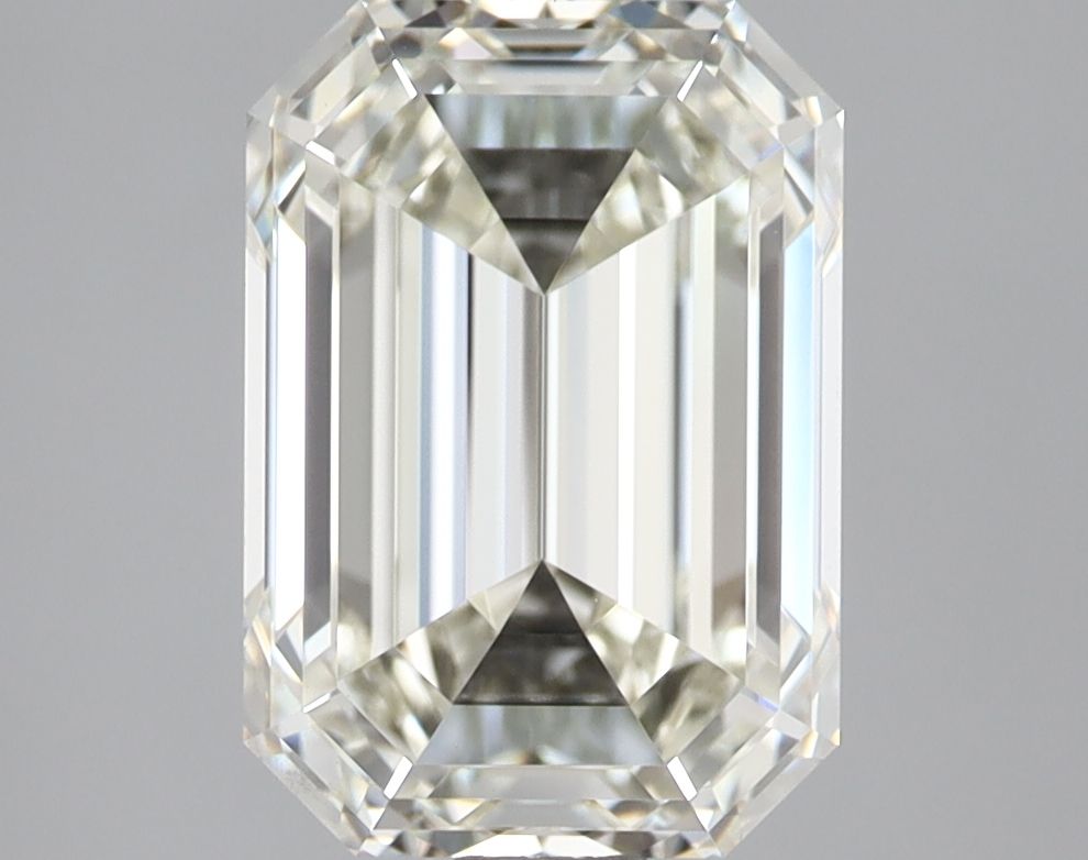 3.01ct Emerald diamond