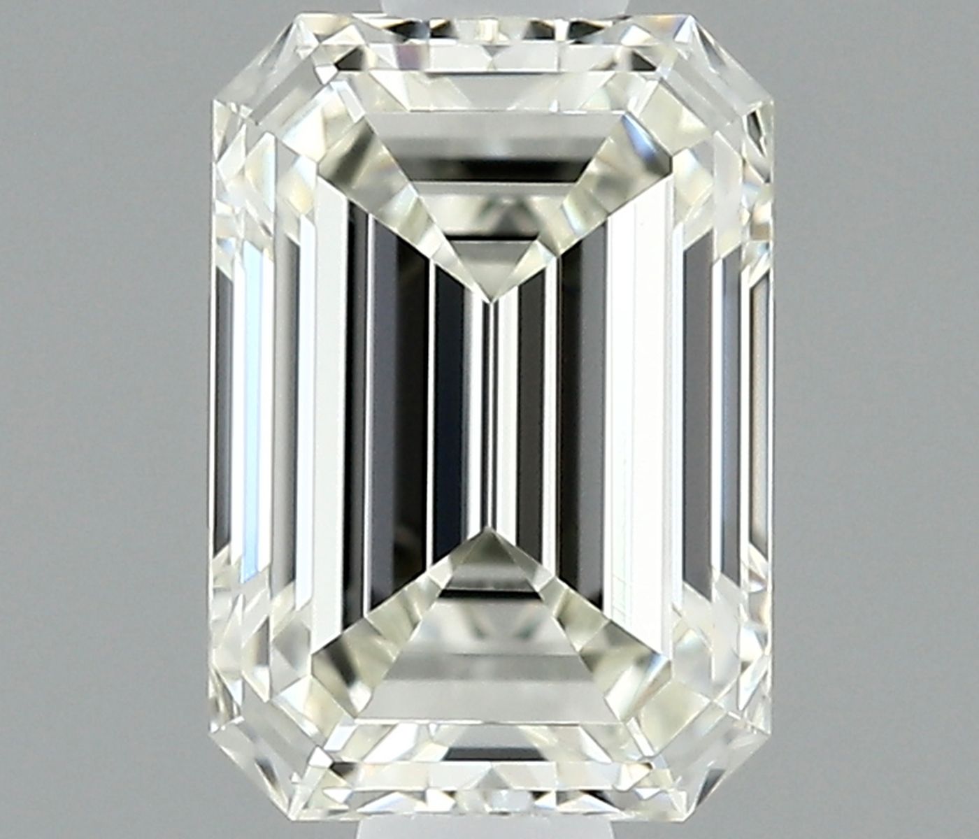 0.51 ct Emerald diamond