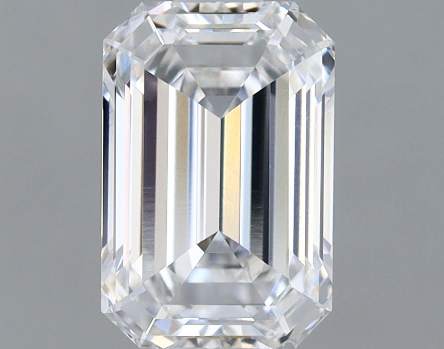 1.05 ct. emerald Lab Grown Diamond front image