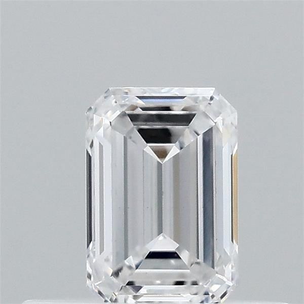 0.4 ct lab-grown Emerald Diamond