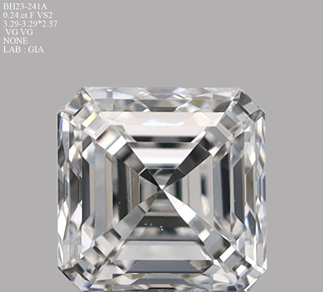 0.24 ct Square emerald Diamond
