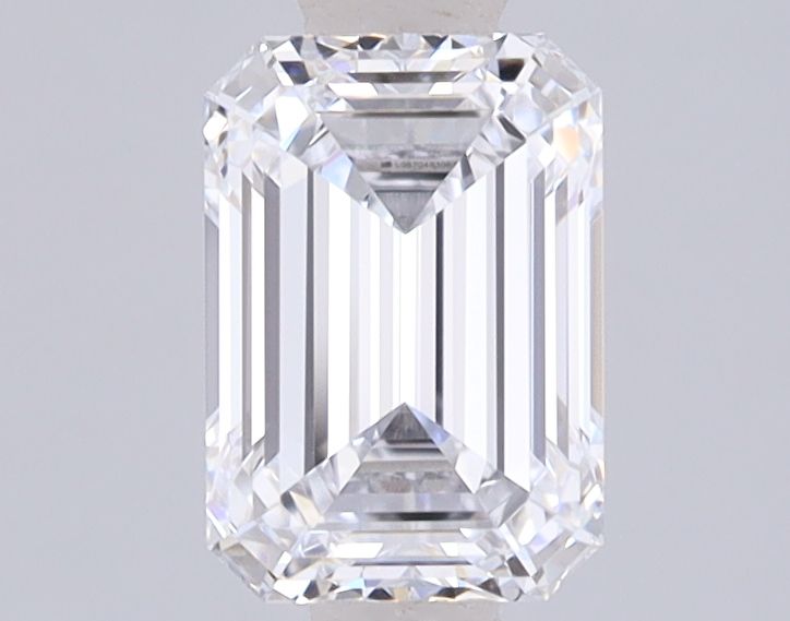 1.05 ct. emerald Lab Grown Diamond front image