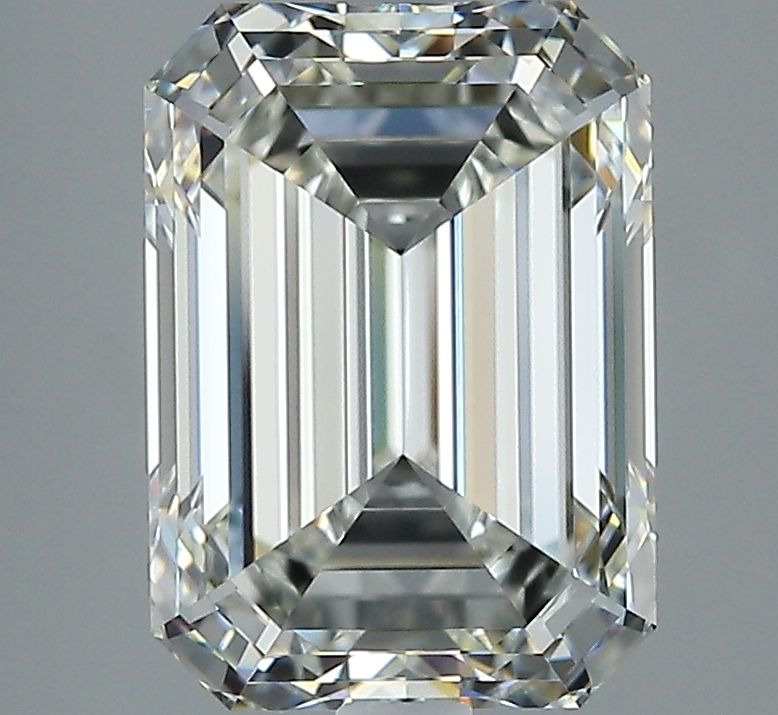 3.19 ct Emerald diamond