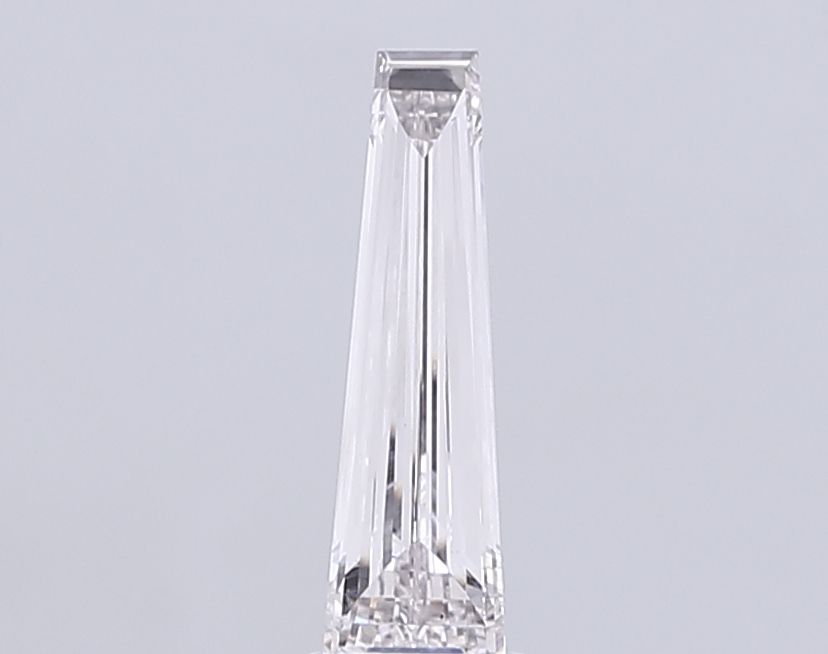 1.06 ct lab-grown Tapered baguette Diamond